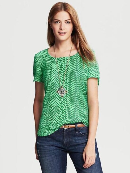 Banana Republic Tops - Banana Republic. XL. Lightweight Green Patterned Short-Sleeve Blouse